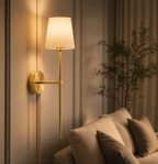 Goldén | Dæmpbar Væglampe i Slankt Design
